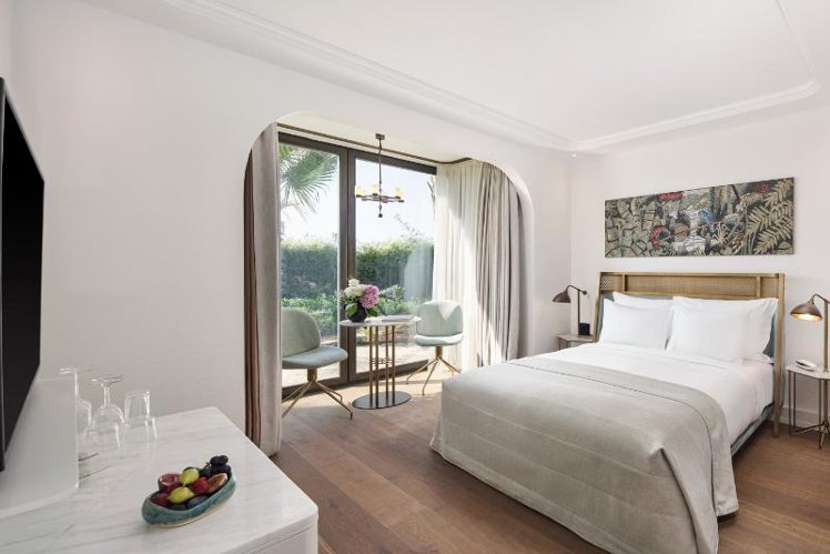 DOUBLE SUPERIOR Room