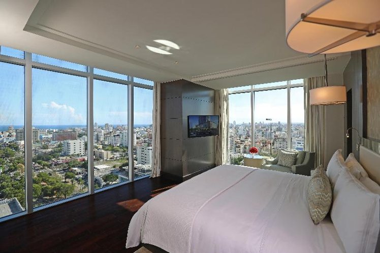 SUITE POOL VIEW ONE BEDROOM Room