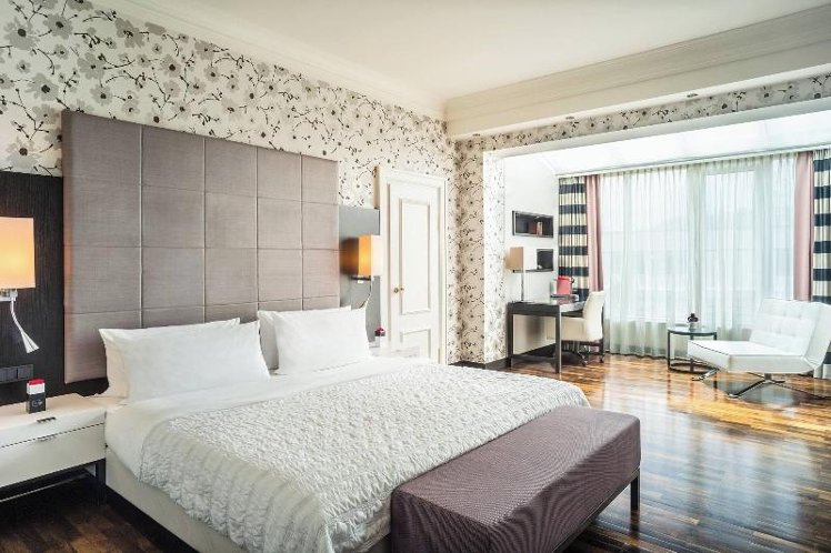 SUITE CITY VIEW KING BED Room