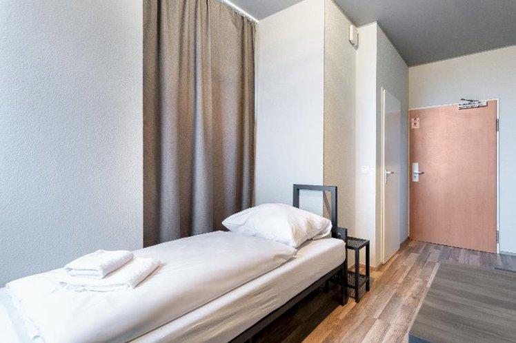 SINGLE STANDARD Room