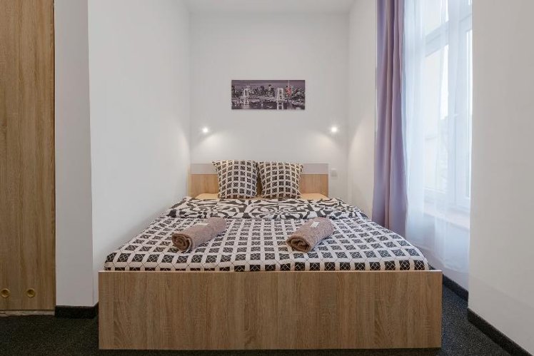 SINGLE STANDARD Room