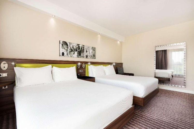 DOUBLE TWO QUEEN BEDS Room