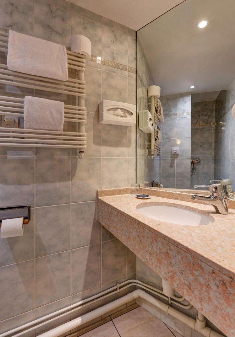 SINGLE STANDARD Room