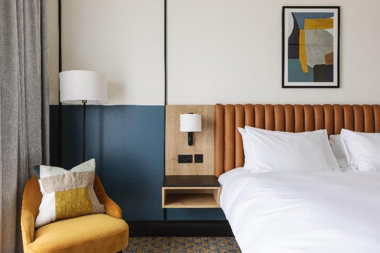 DOUBLE KING SIZE BED Room
