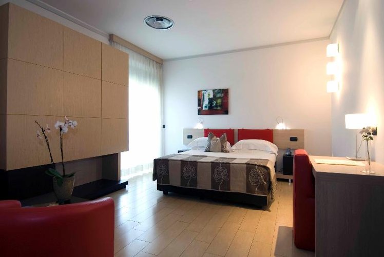 DOUBLE SUPERIOR Room