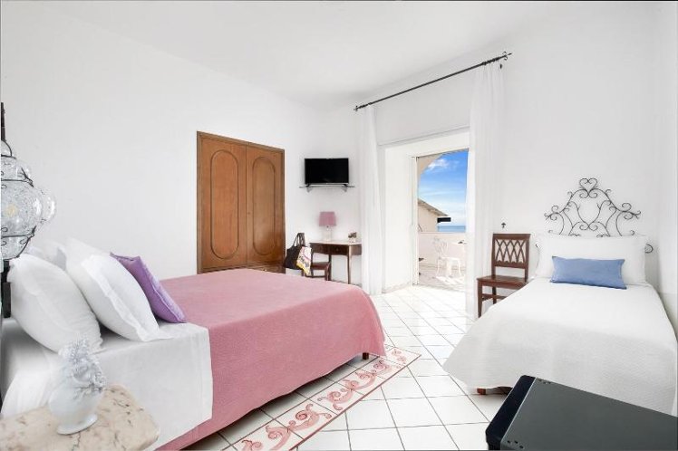 TRIPLE SEA VIEW Room