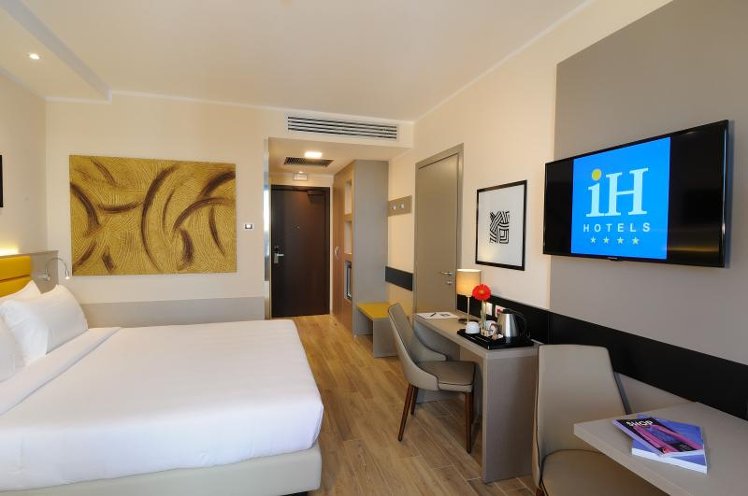 SINGLE STANDARD Room