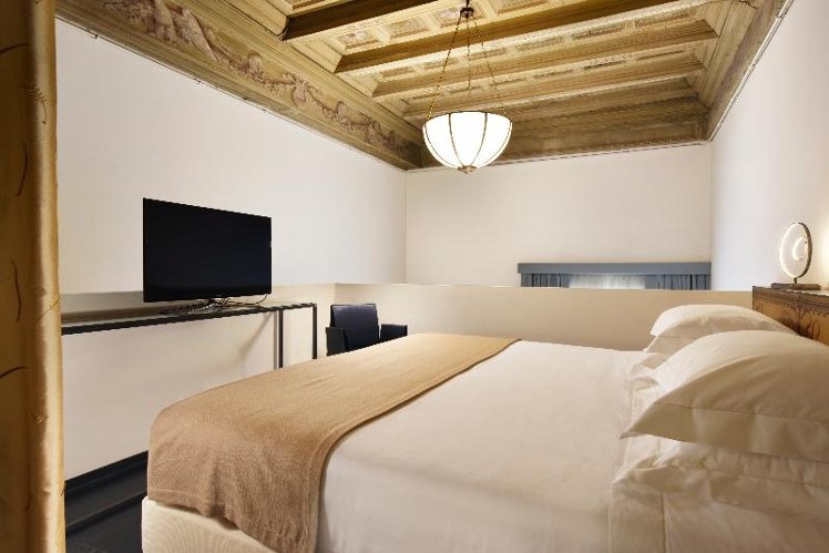 SUITE WITH VIEWS Room