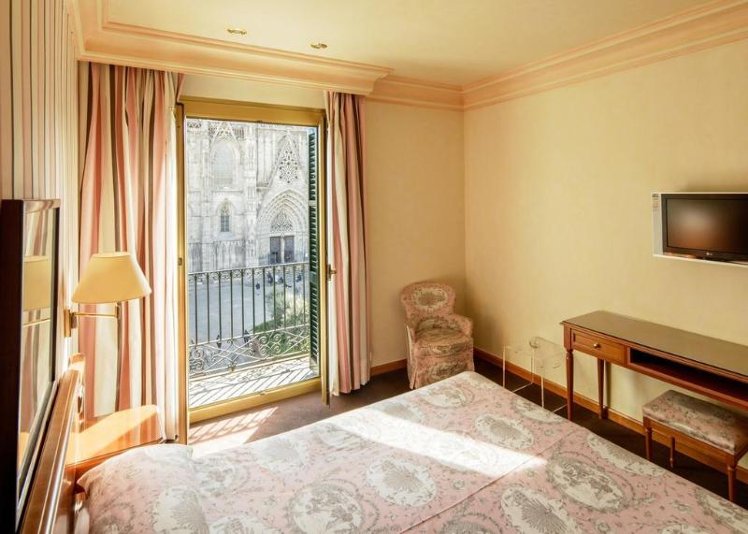 SINGLE STANDARD Room