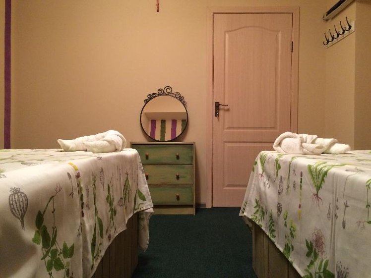 TWIN ECONOMY Room