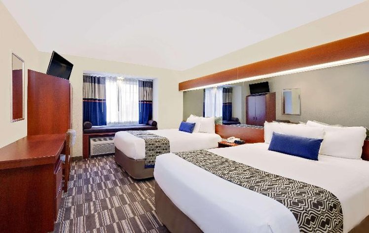 Room TWO QUEEN BEDS Room
