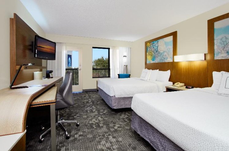 Room TWO QUEEN BEDS Room
