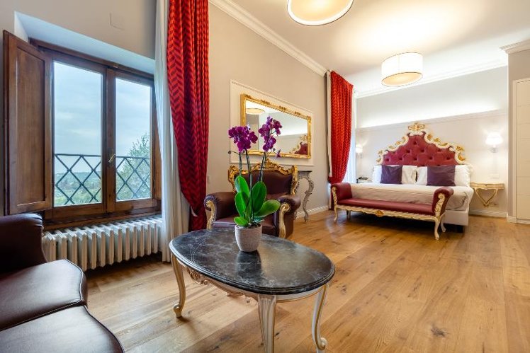 JUNIOR SUITE STANDARD Room