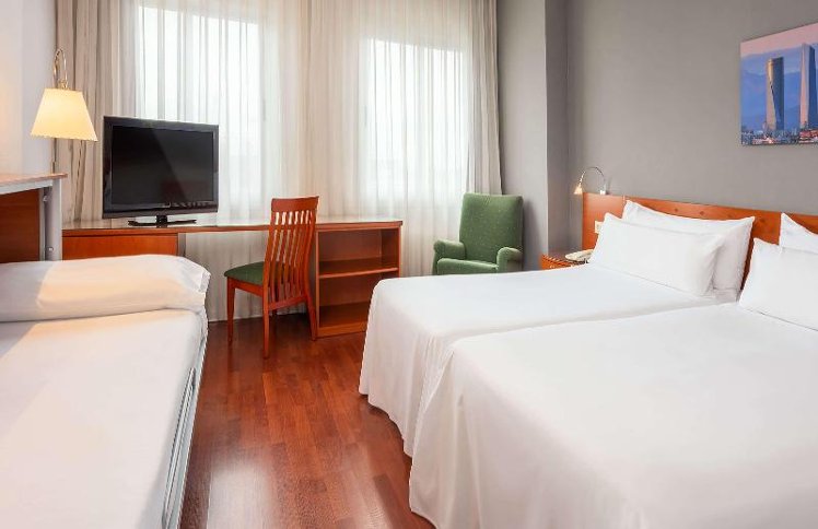 TRIPLE STANDARD Room
