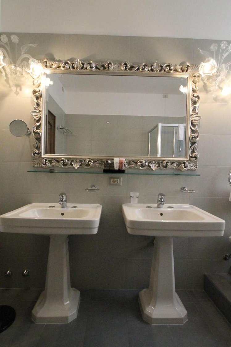 JUNIOR SUITE STANDARD Room