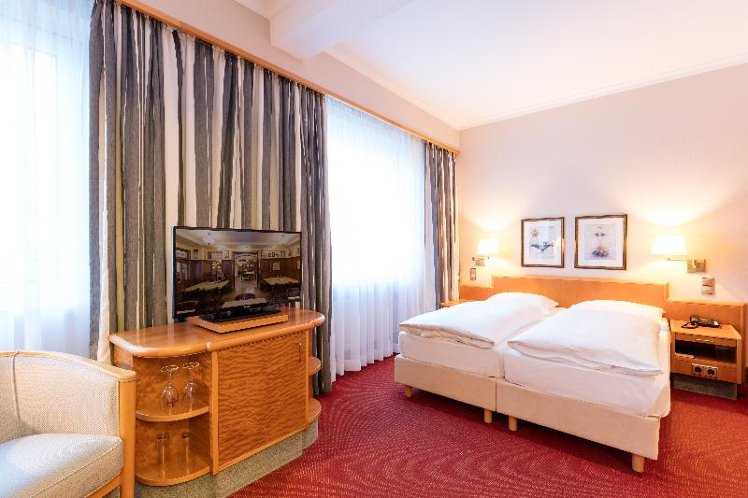DOUBLE STANDARD Room