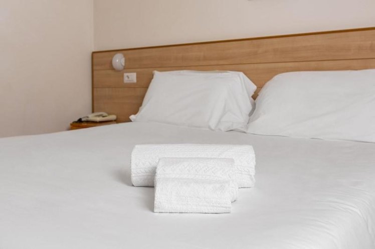 DOUBLE STANDARD Room