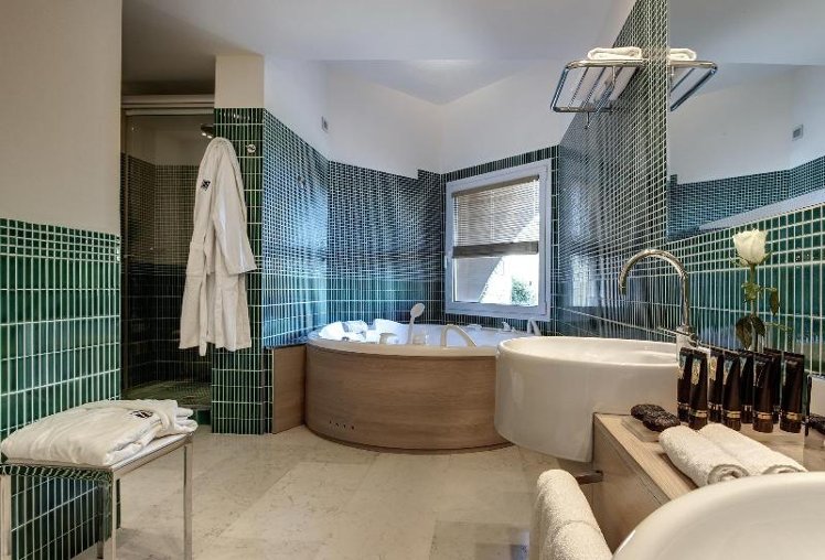 SUITE EXECUTIVE KING BED Room