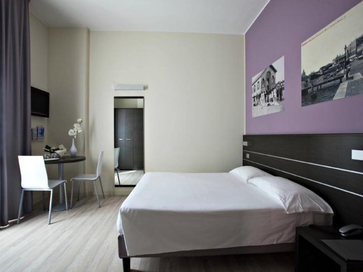 STUDIO STANDARD Room