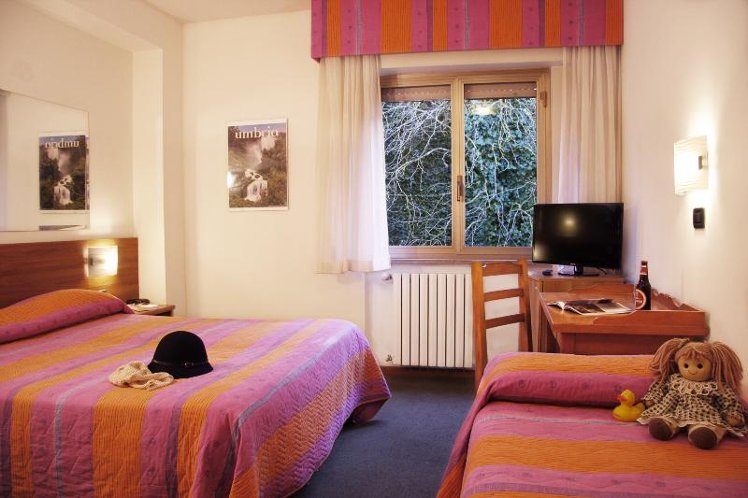 TRIPLE STANDARD Room