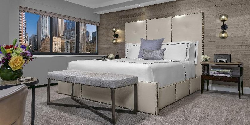 SUITE KING SIZE BED Room