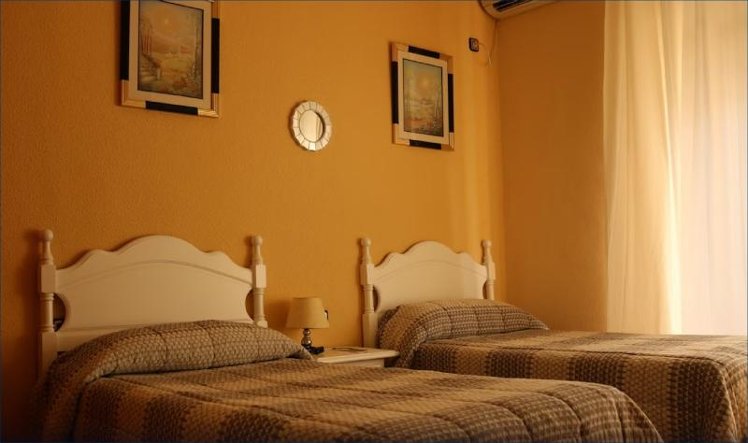 DOUBLE Shared internal bathroom Room