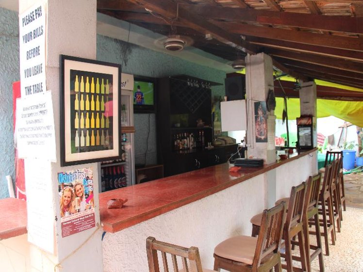 Bar