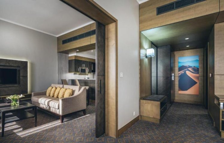 DOUBLE CLASSIC QUEEN BED Room