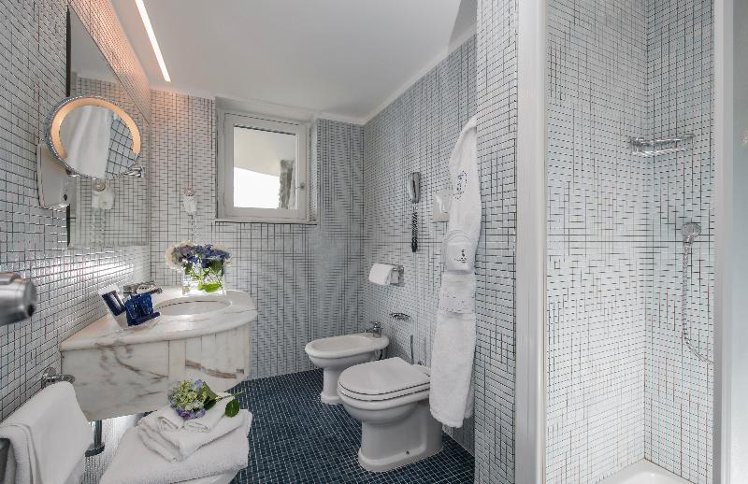 DOUBLE SUPERIOR Room
