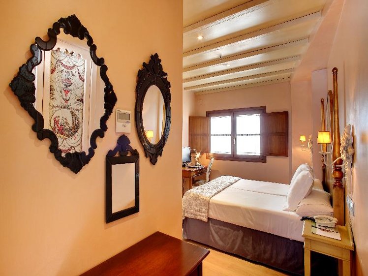 Double or Twin STANDARD Room