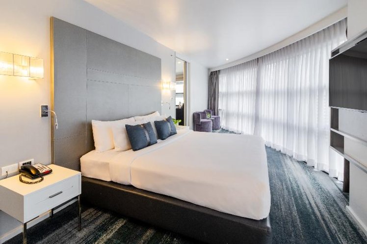 SUITE KING SIZE BED Room