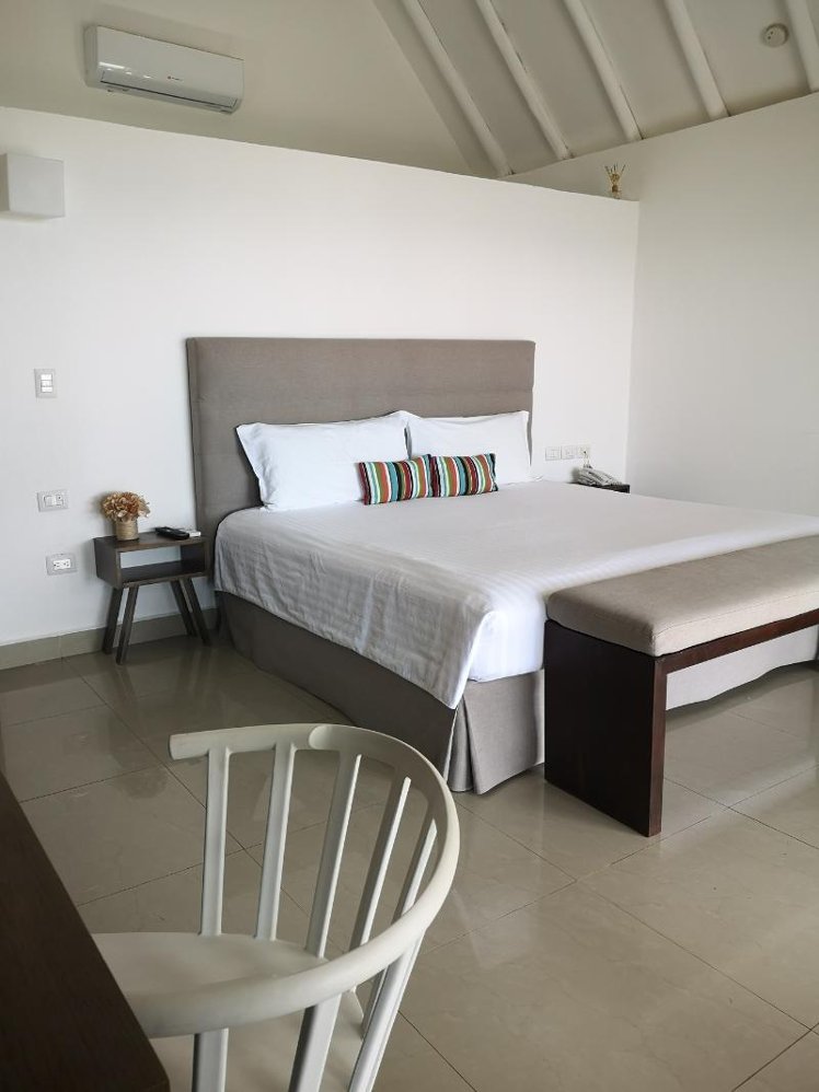 Le Reve by MIJ Beachfront Hotel