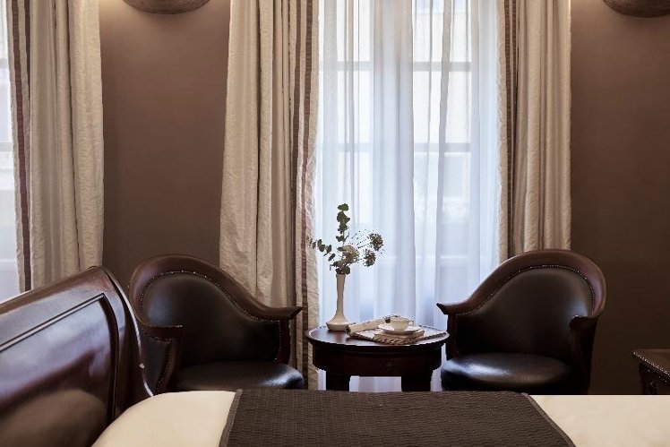 Double or Twin DELUXE Room