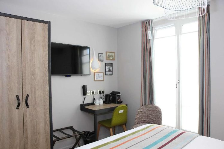 TRIPLE DELUXE Room