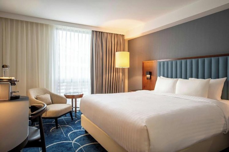 DOUBLE SUPERIOR Room