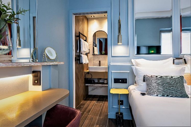 DOUBLE SUPERIOR Room