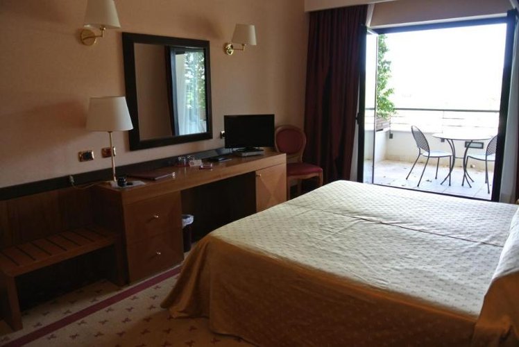 DOUBLE SUPERIOR Room