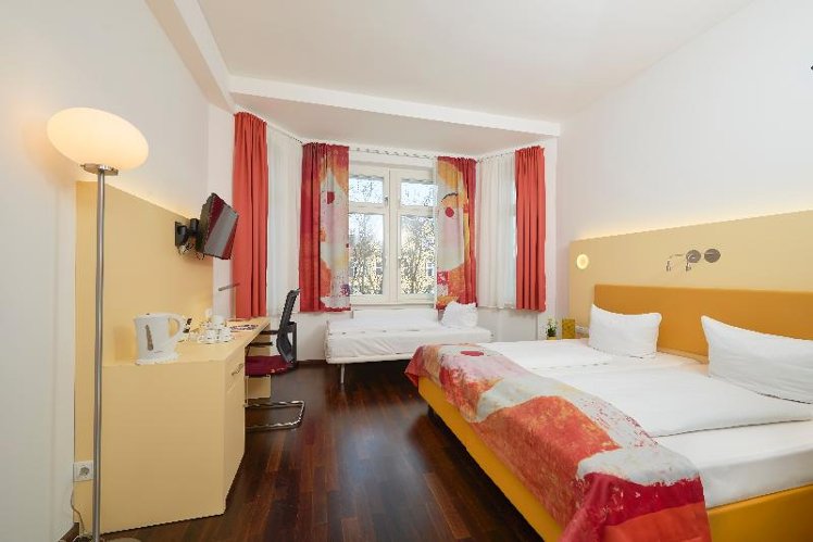 TWIN STANDARD Room