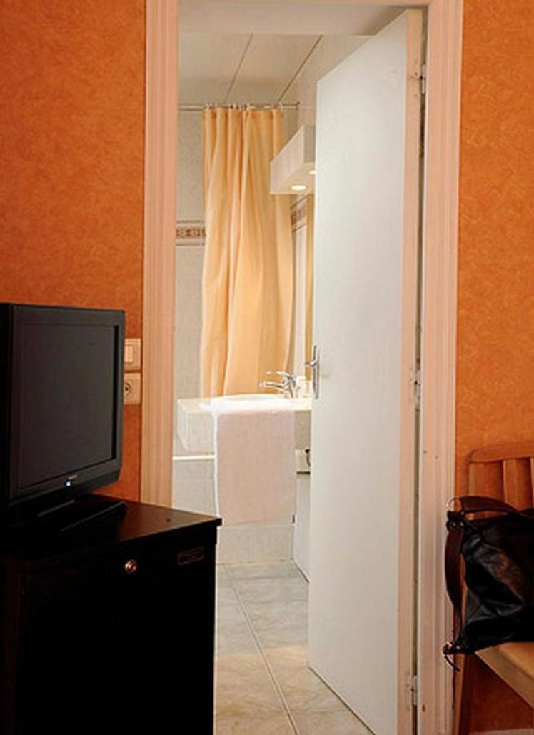 SINGLE STANDARD Room