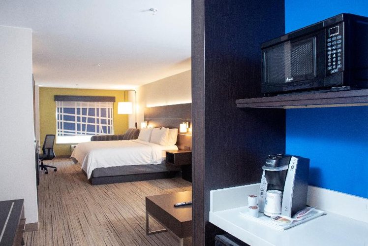 SUITE KING SIZE BED Room