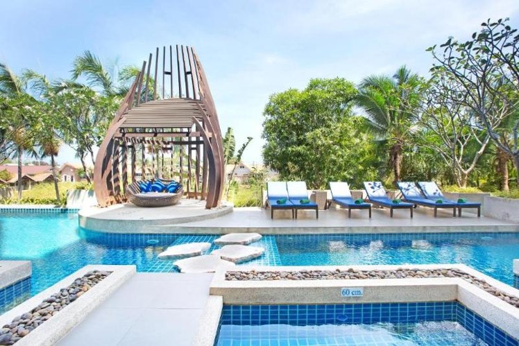 Double or Twin DELUXE POOL VIEW Room