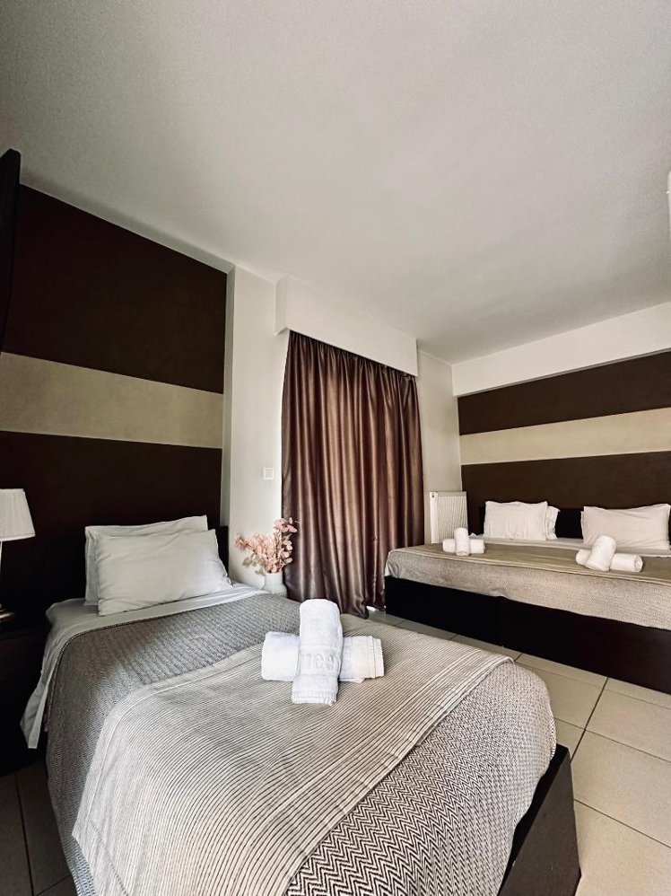 TRIPLE STANDARD Room
