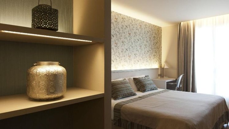 TWIN PREMIUM Room