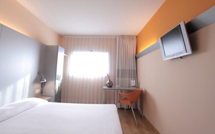 DOUBLE SINGLE USE STANDARD Room