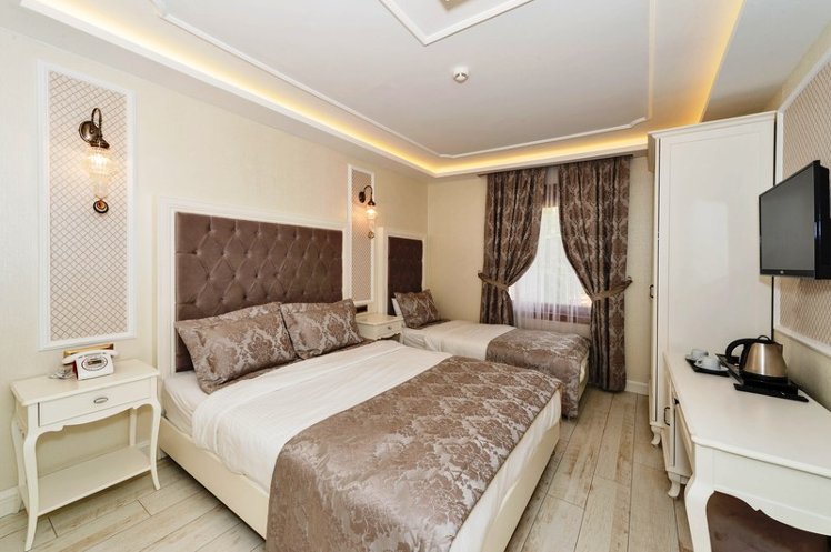 TRIPLE STANDARD Room