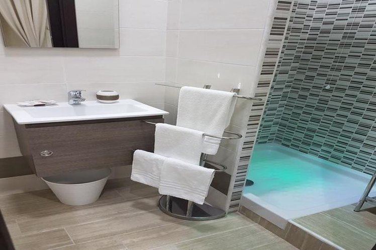 DOUBLE DELUXE WITH BALCONY Room
