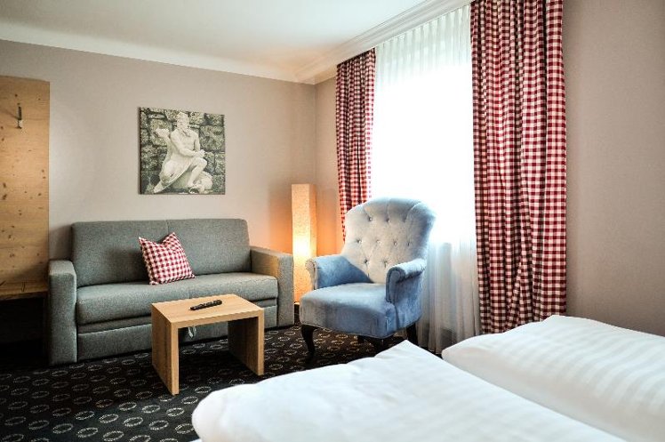 DOUBLE STANDARD Room