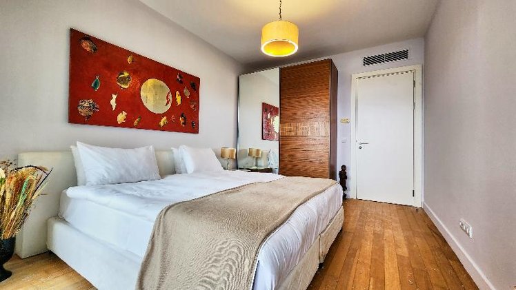 APARTMENT FOUR BEDROOMS ONE BATHROOM Room
