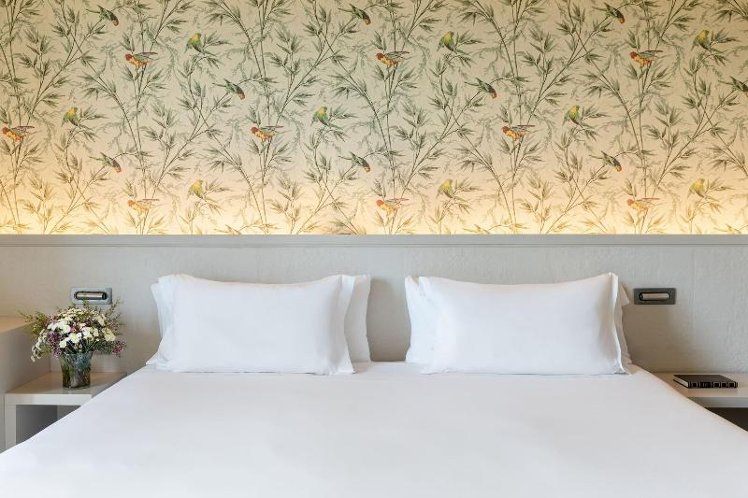 TWIN PREMIUM Room
