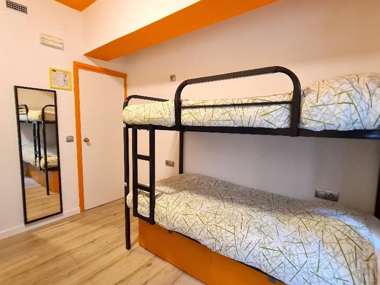 Bed in dormitory CAPACITY 4 Room